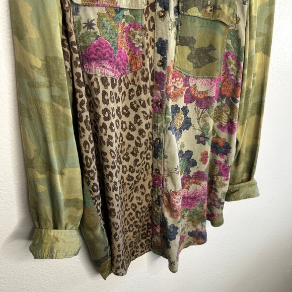 Pilcro Anthropologie Camo Floral Button-Down Tunic Size Large Mixed Print Blouse - Picture 2 of 5